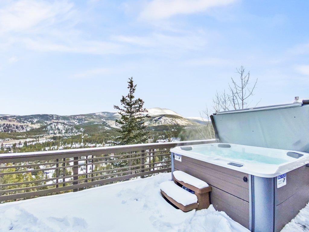 Mountain View Ski Lodge Vacation Rental in Breckenridge - RedAwning