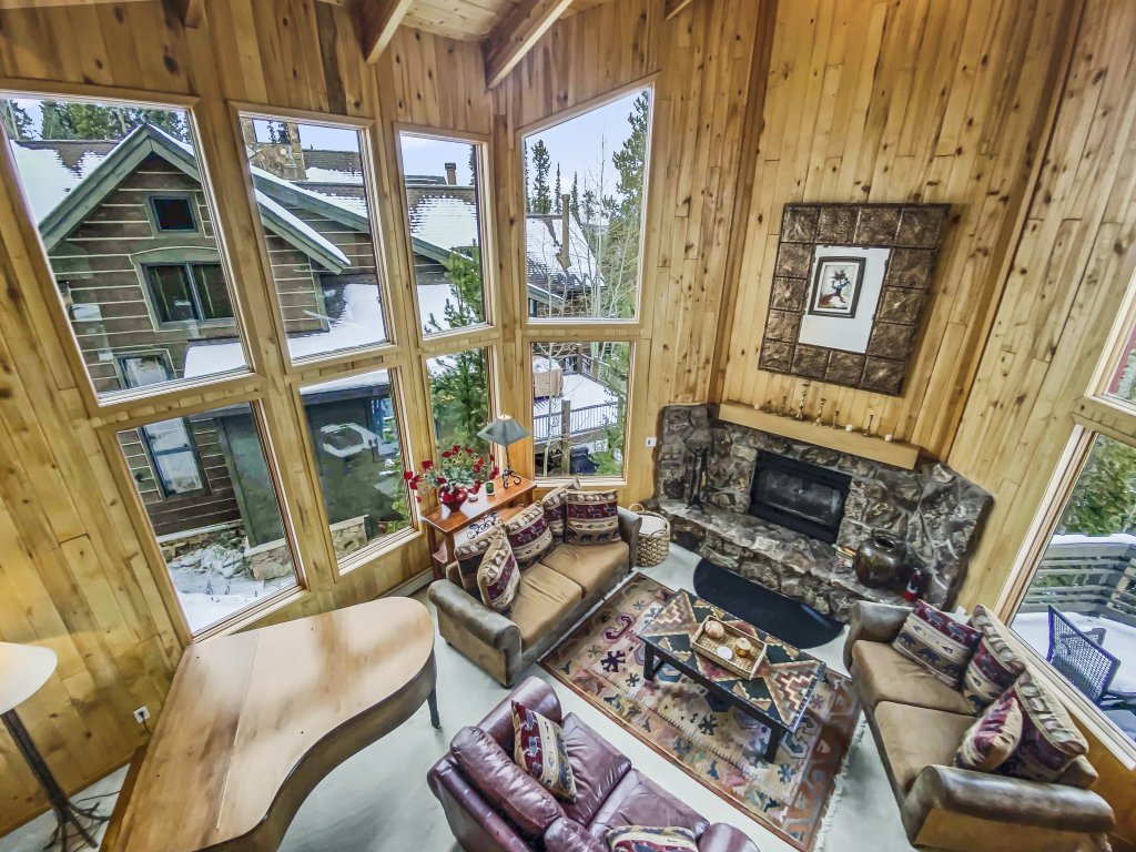 Mountain View Ski Lodge Vacation Rental in Breckenridge - RedAwning
