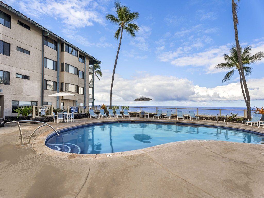 Kona Reef#B15 Vacation Rental in Kailua Kona - RedAwning