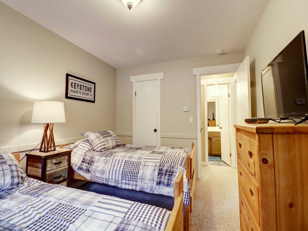 A105 Lake Cliffe Vacation Rental in Dillon - RedAwning