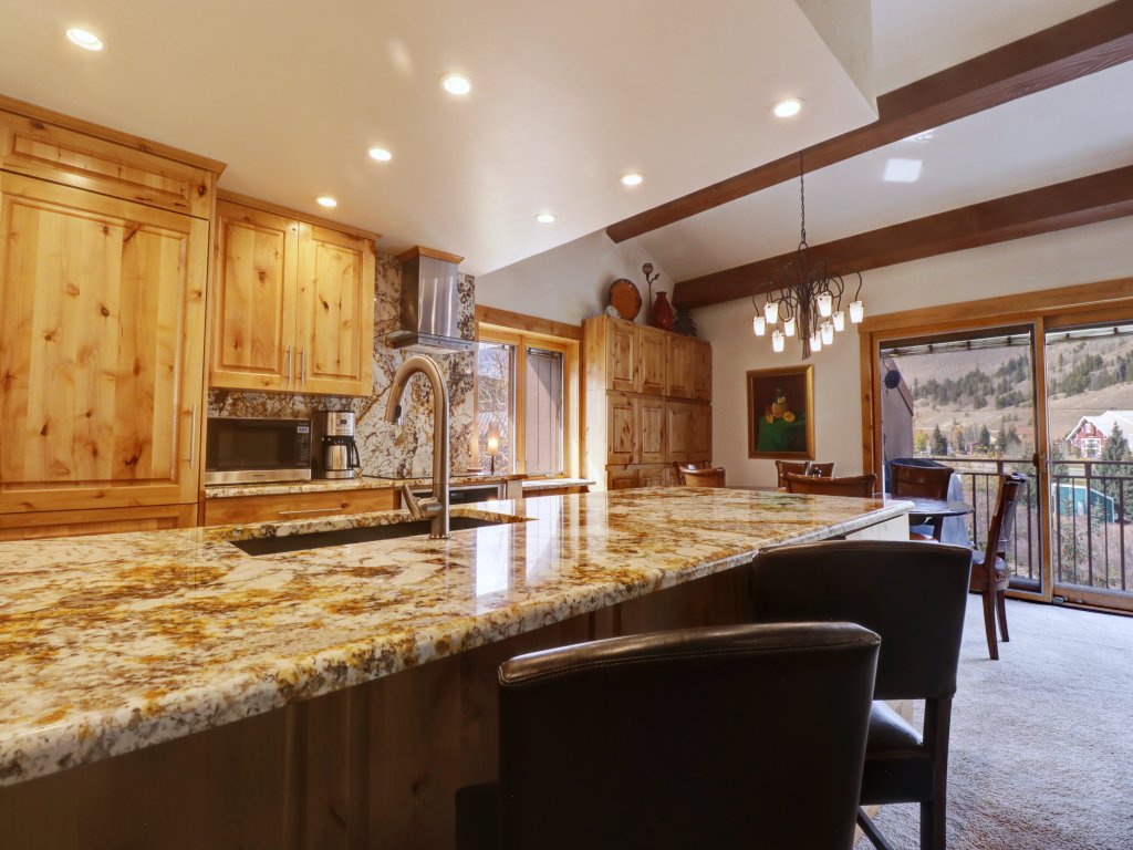 PG305 Peregrine Vacation Rental in Colorado - RedAwning