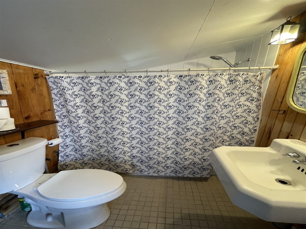 FRIENDLY INN  LIMIT 5 Vacation Rental in Maine - RedAwning