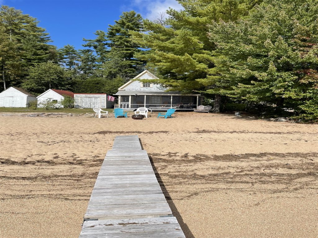 FRIENDLY INN  LIMIT 5 Vacation Rental in Maine - RedAwning