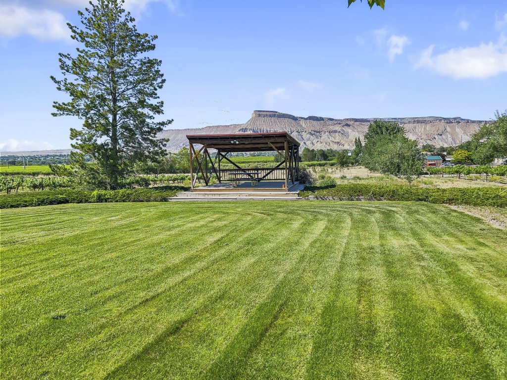 Tranquil Modern Haven Vacation Rental in Grand Junction - RedAwning