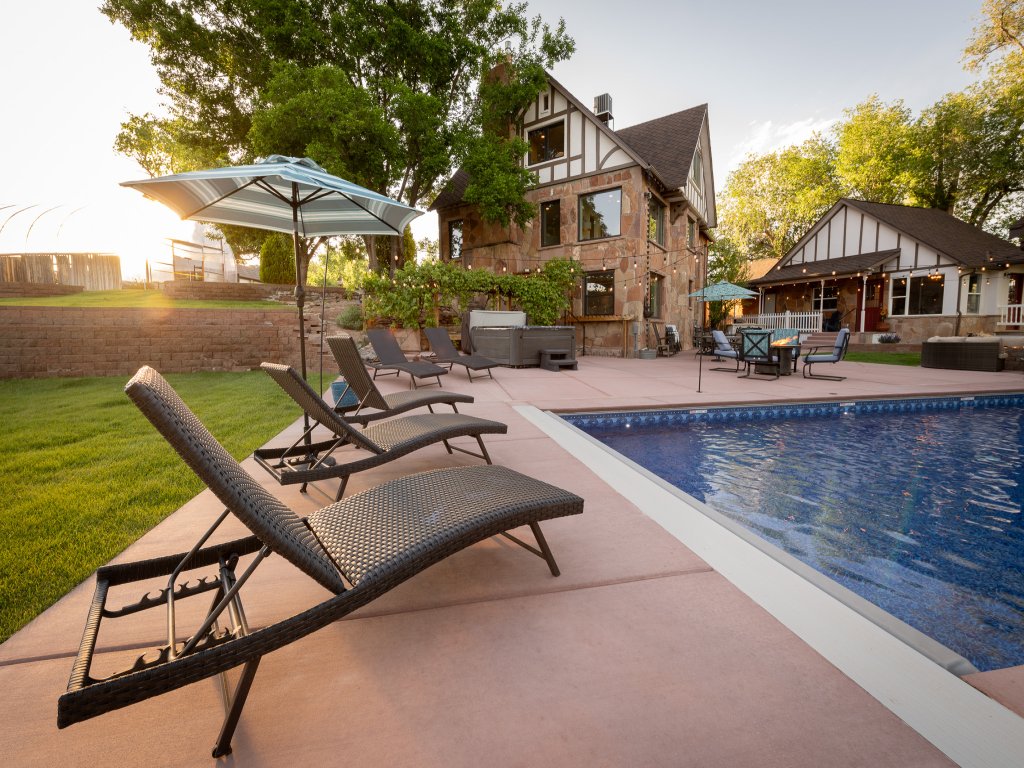 The Beatrice Estate Vacation Rental in Grand Junction - RedAwning