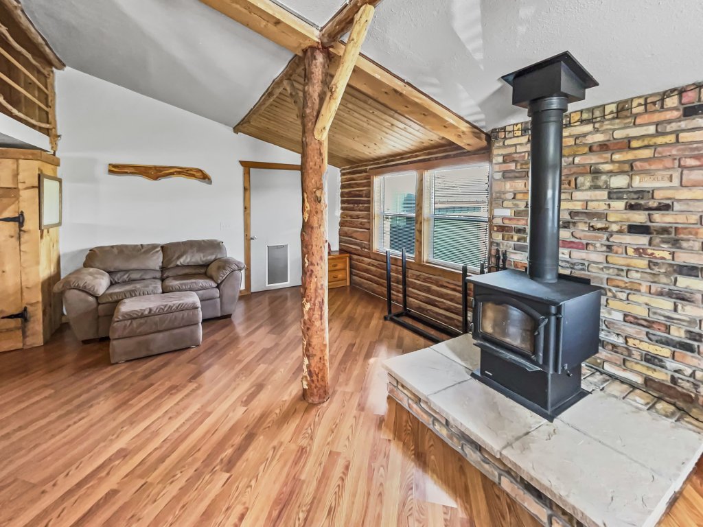 Cedar Mountain Bunkhouse Vacation Rental in Colorado - RedAwning