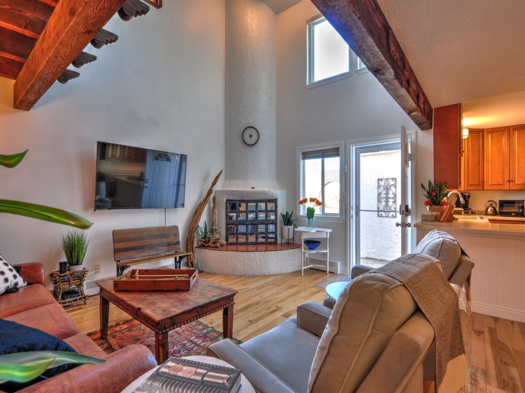 Fairway Desert Vista-Valley Views Next to Golf Vacation Rental in Grand Junction - RedAwning
