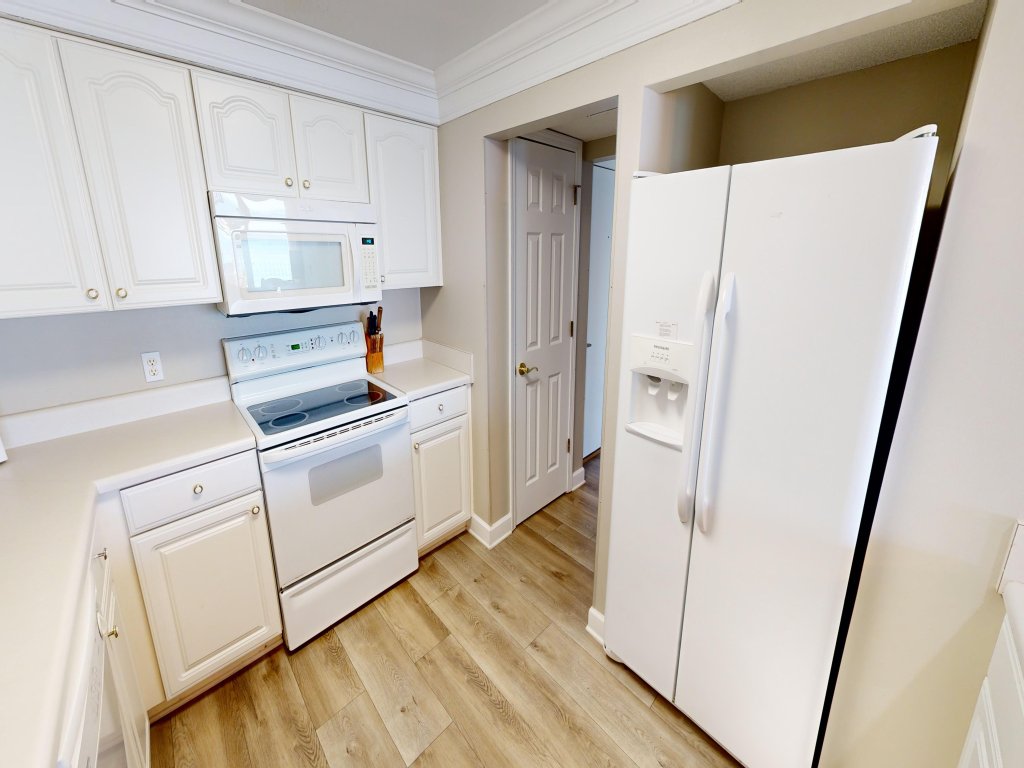 Beach House 202A Vacation Rental in Miramar Beach - RedAwning