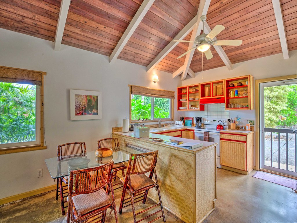 Kauai Hale Melemele Vacation Rental in Kapaa - RedAwning