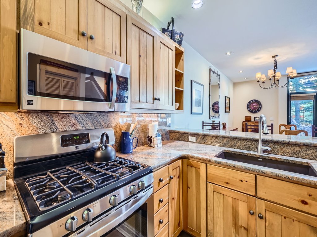 8712 Ski Tip Townhomes Vacation Rental in Keystone - RedAwning