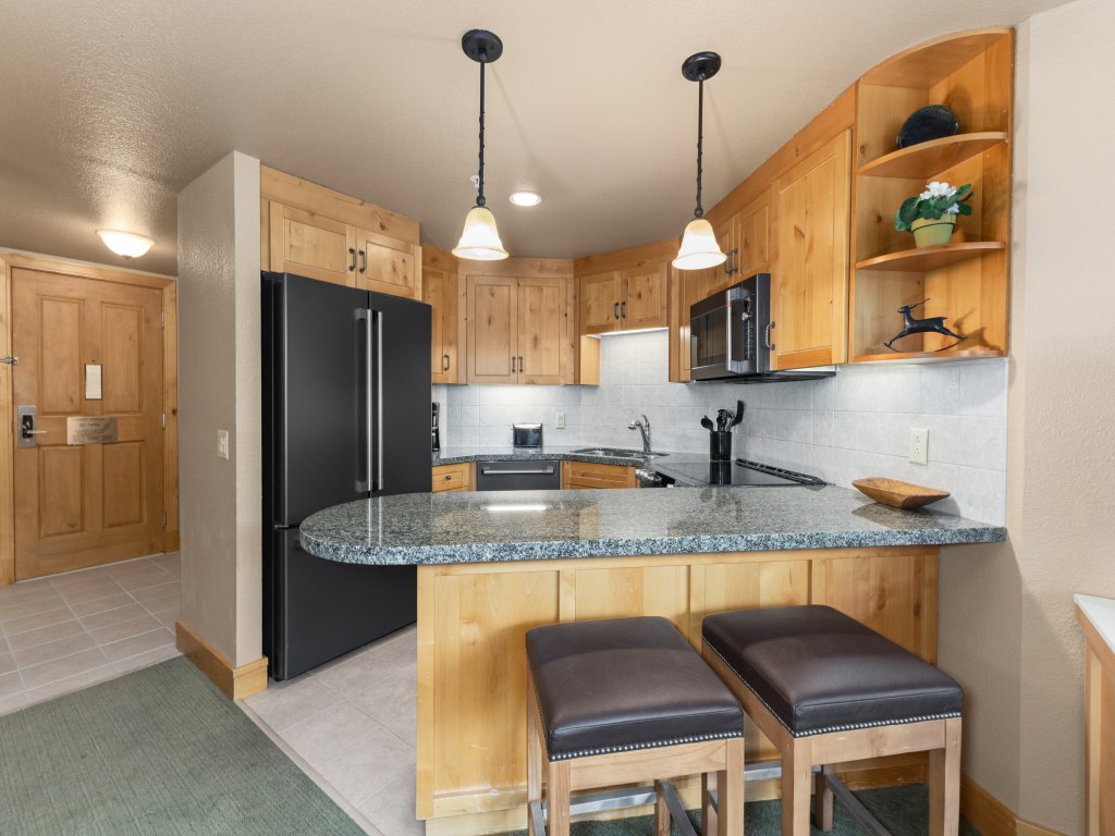 3 Bedroom/3 Bathroom - Steamboat Grand Vacation Rental in Steamboat Springs - RedAwning
