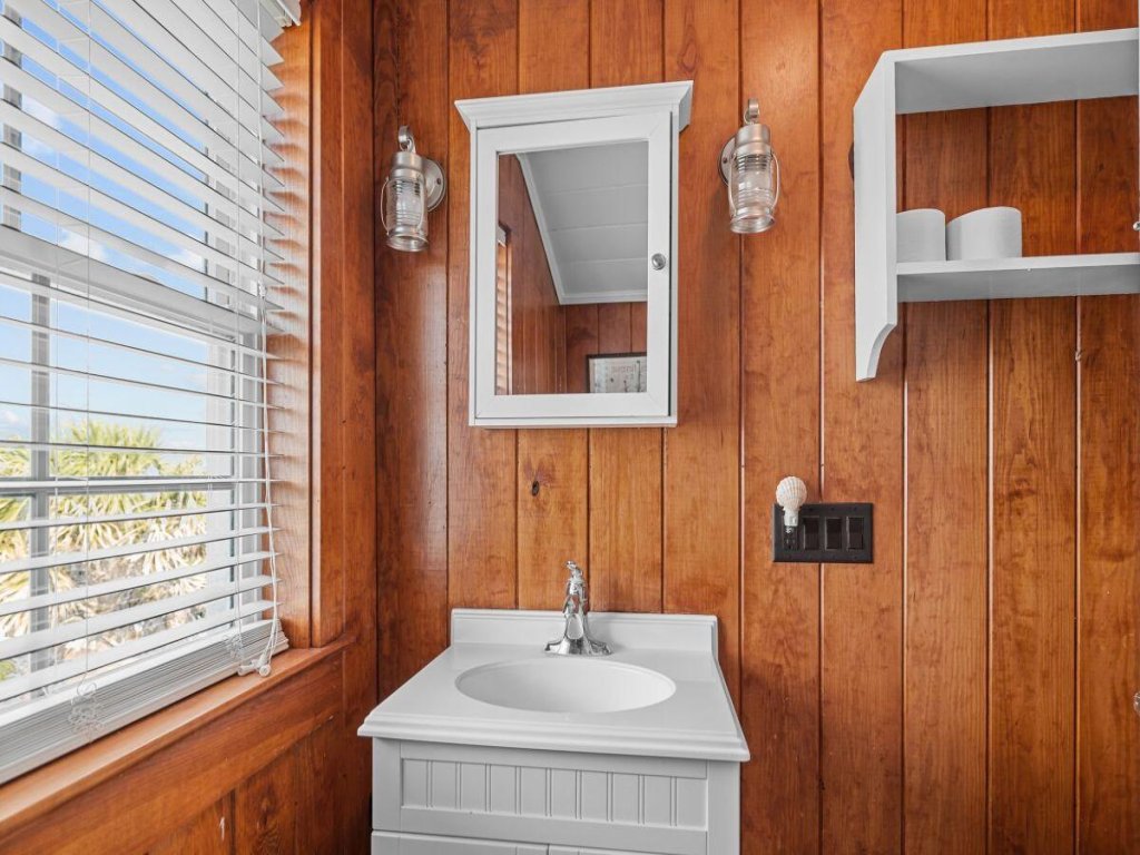 Sunset Shores Vacation Rental in North Carolina - RedAwning