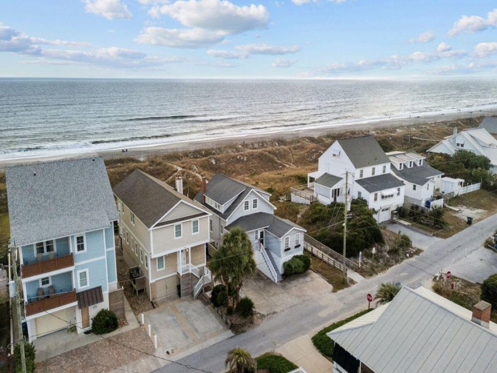 Sunset Shores Vacation Rental in North Carolina - RedAwning