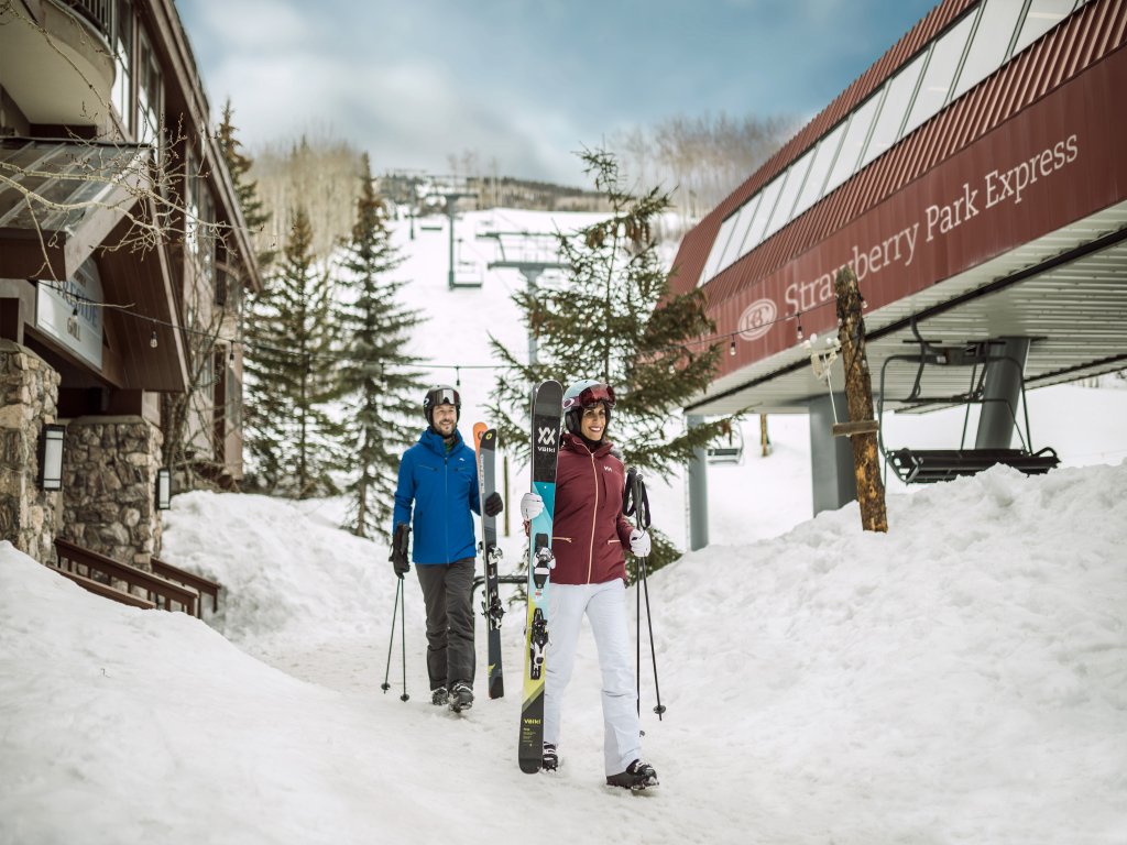 Beautiful Mountain View 2BR Condo - Ski-In/Out Vacation Rental in Beaver Creek - RedAwning