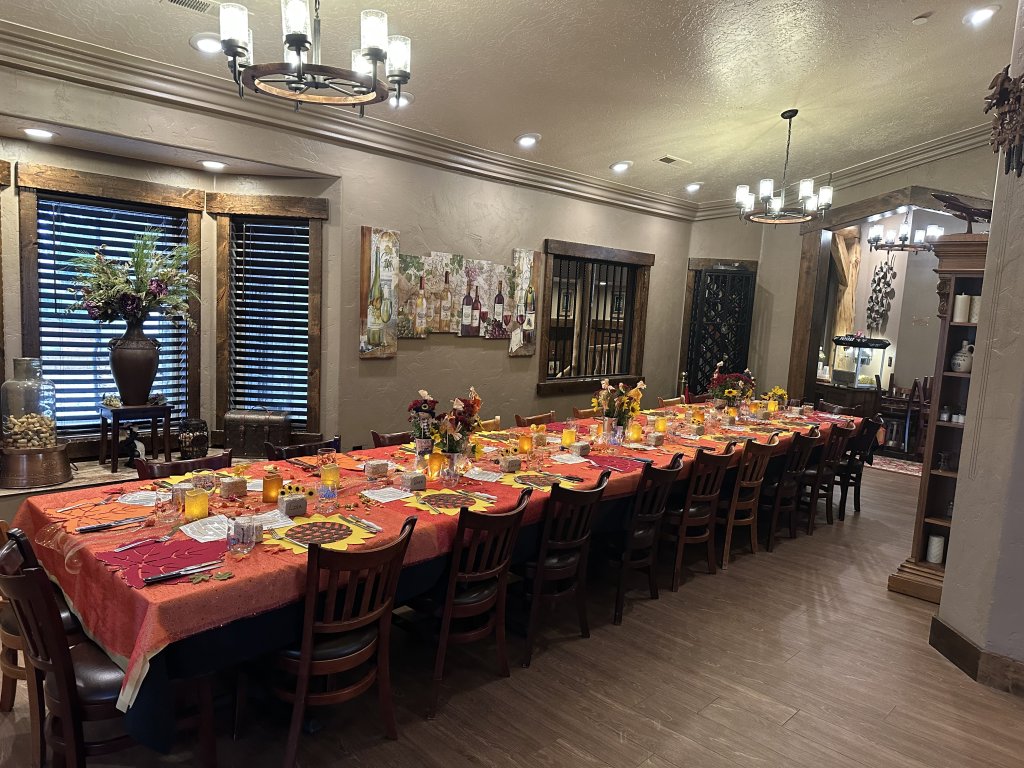 Room 11 - The Cottage Vacation Rental in Utah - RedAwning