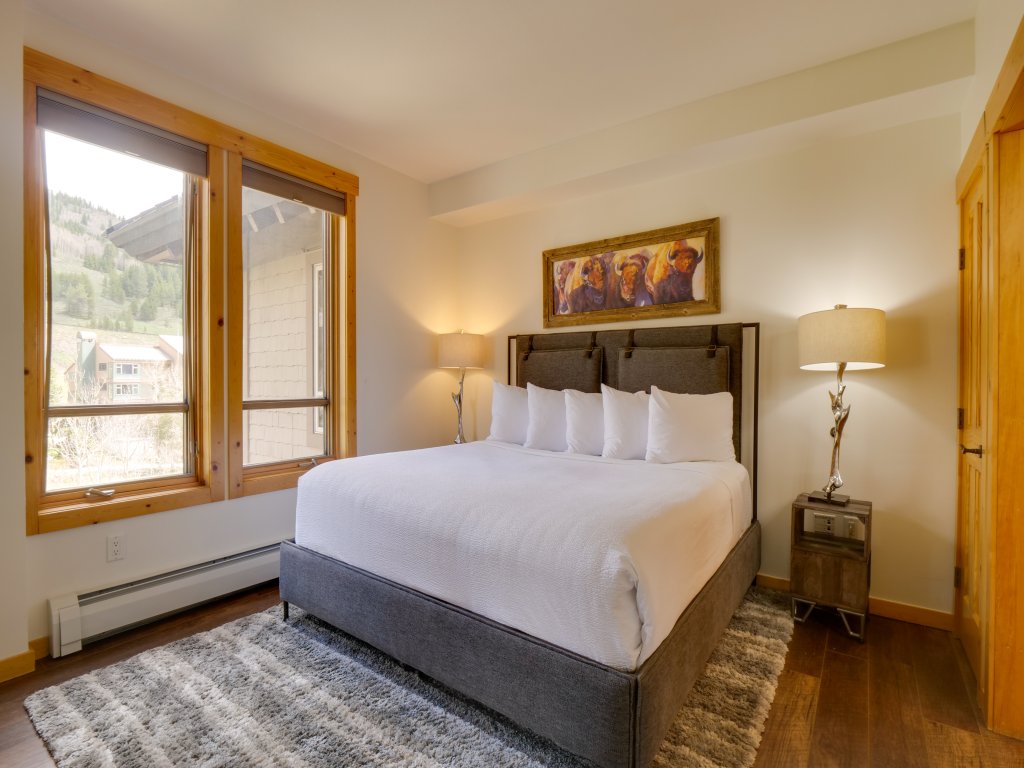 Taylor's Crossing 2 Bedroom Condo #305 Vacation Rental in Copper Mountain - RedAwning