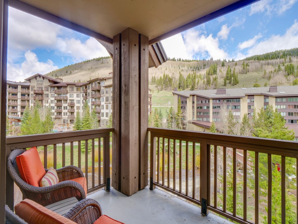 Taylor's Crossing 2 Bedroom Condo #305 Vacation Rental in Copper Mountain - RedAwning