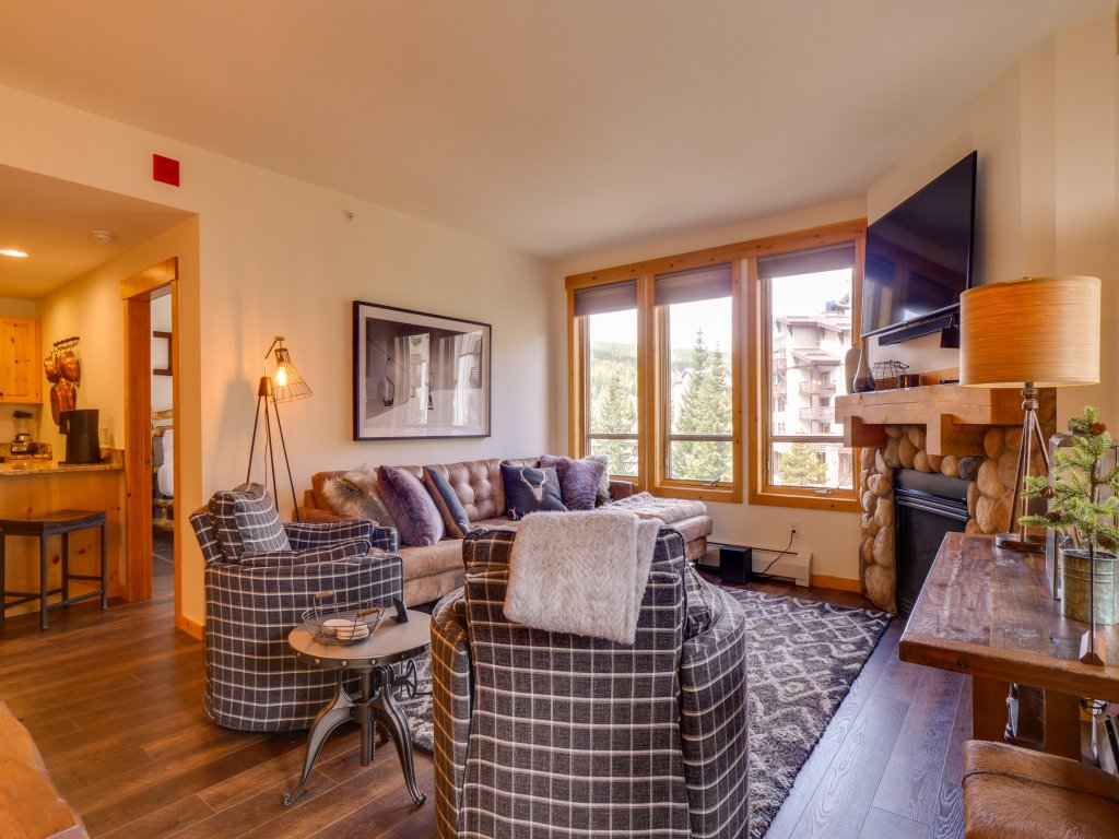 Taylor's Crossing 2 Bedroom Condo #305 Vacation Rental in Copper Mountain - RedAwning