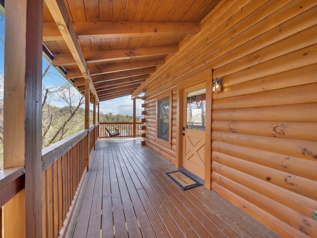 ERN860 - Cozy Bear Overlook Vacation Rental in Pigeon Forge - RedAwning