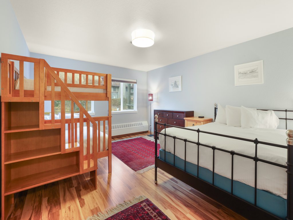 Kirkwood Retreat - 2 Bedroom Condo Vacation Rental in Kirkwood - RedAwning