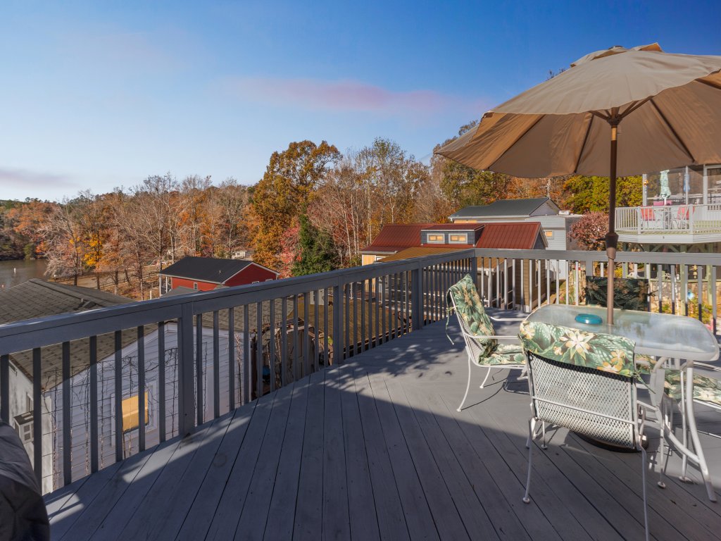 Lakeview Retreat in Badin Shores Resort Vacation Rental in North Carolina - RedAwning