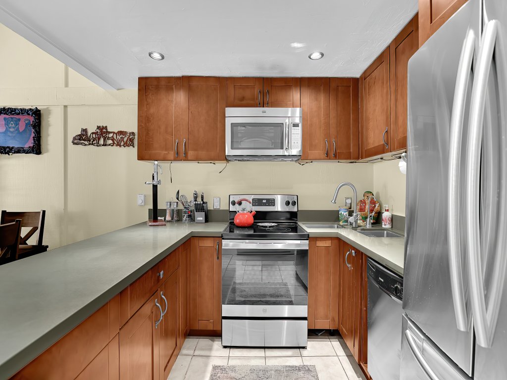 Clean Bright Condo - Pets ok - CS#3 Vacation Rental in Bear Valley - RedAwning