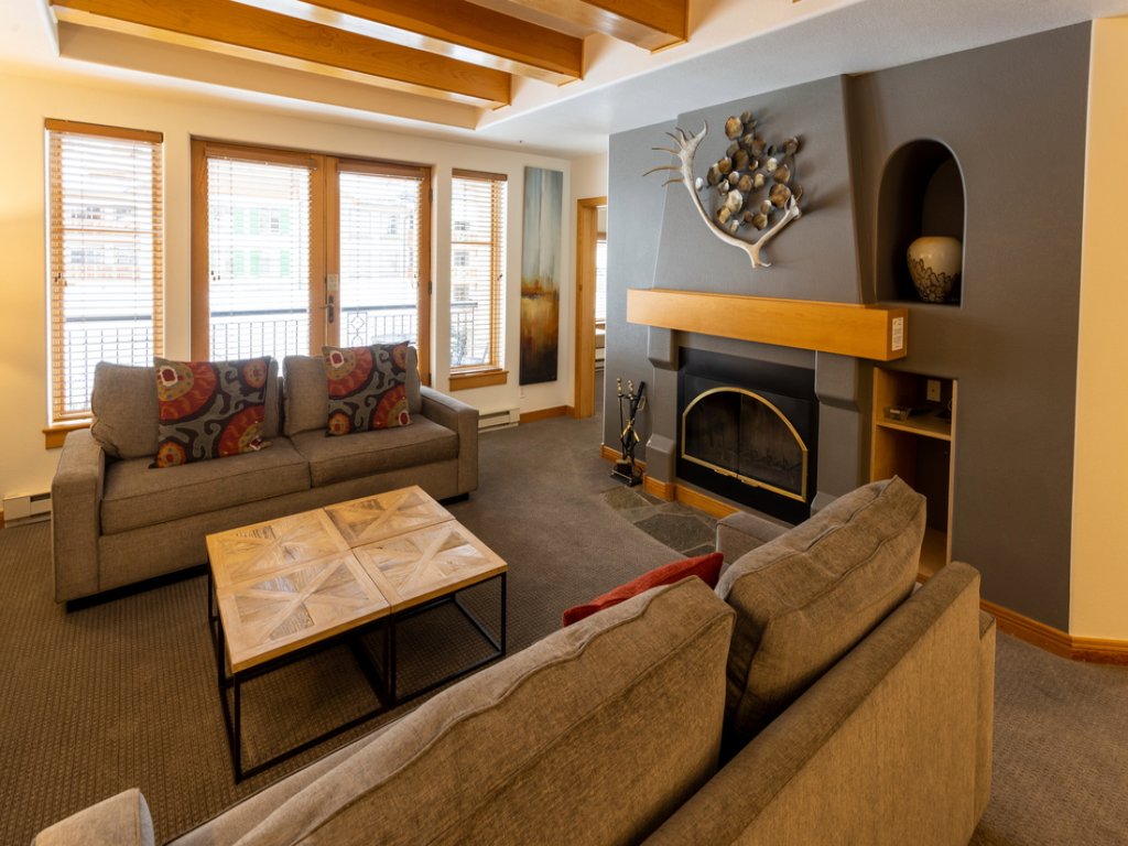 4315A - One Bedroom Deluxe Creekside Condominiums Vacation Rental in Solitude - RedAwning
