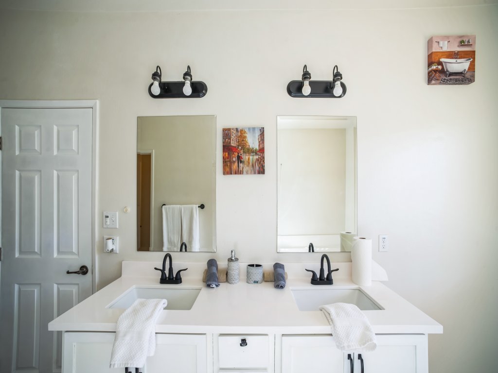 Charming Pet-Friendly Getaway in Sunny Beaumont Vacation Rental in California - RedAwning