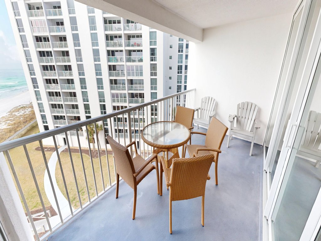 Shoreline Towers 1074 Vacation Rental in Destin - RedAwning