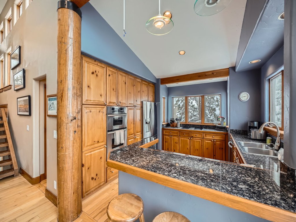 Mountain Pine Vacation Rental in Vail - RedAwning