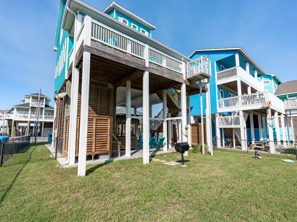 Crystal Breeze Vacation Rental in Texas - RedAwning