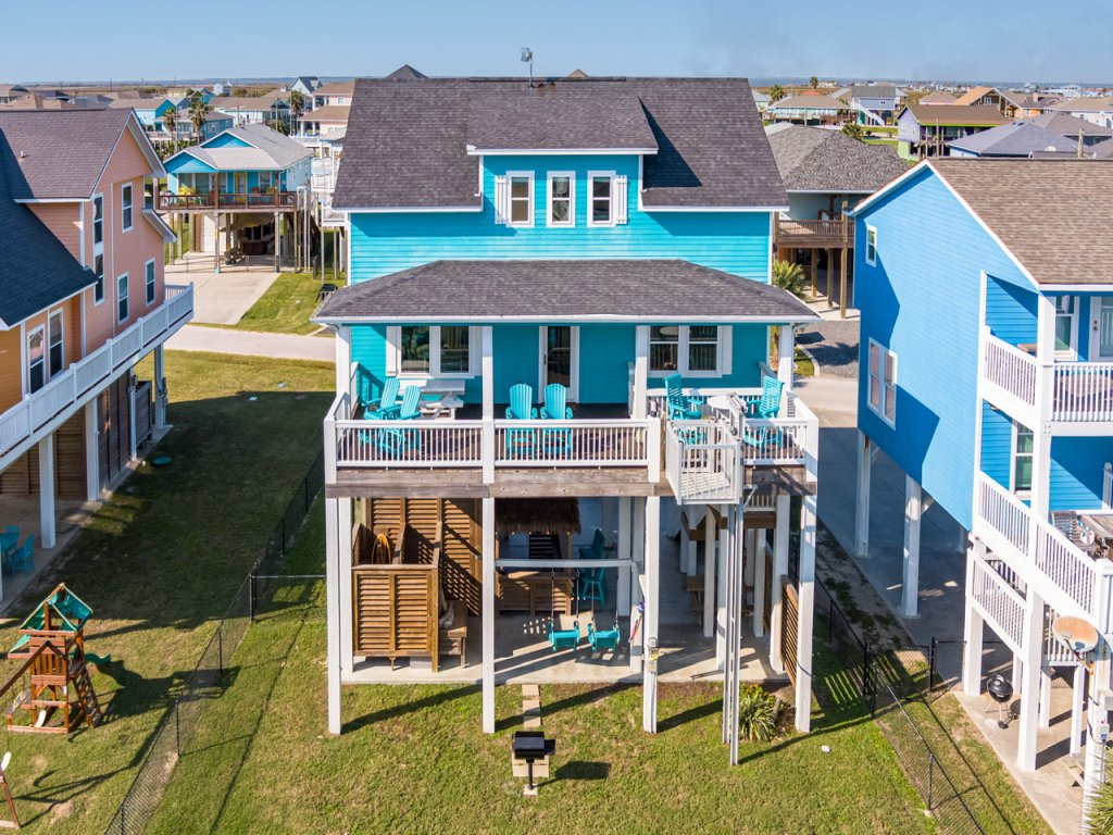 Crystal Breeze Vacation Rental in Texas - RedAwning