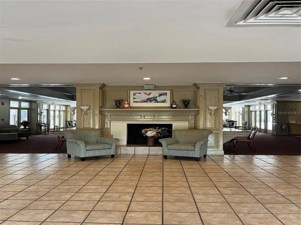 Parkway Palms Resort 1 bed condo mins to Disney. Vacation Rental in Kissimmee - RedAwning