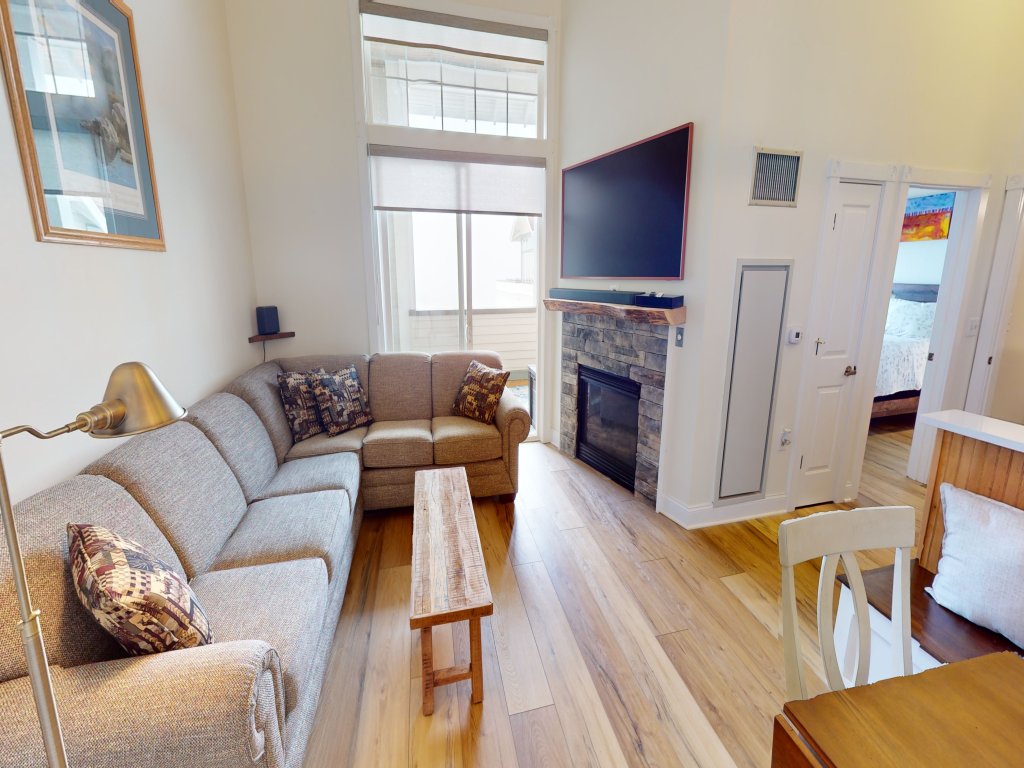 Seneca 404 - Brigham One Bedroom Condo Vacation Rental in Snowshoe - RedAwning
