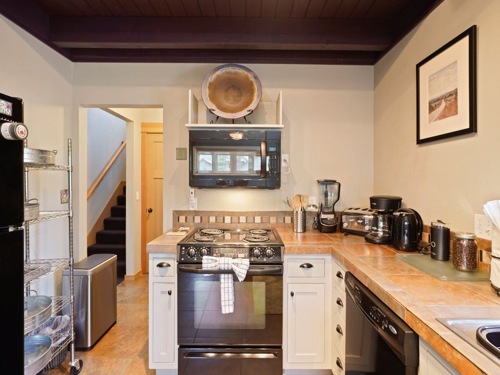 28 Big Leaf Vacation Rental in Bend - RedAwning
