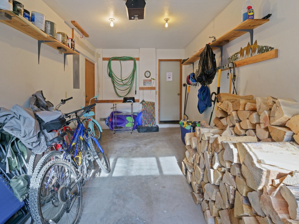 28 Big Leaf Vacation Rental in Bend - RedAwning