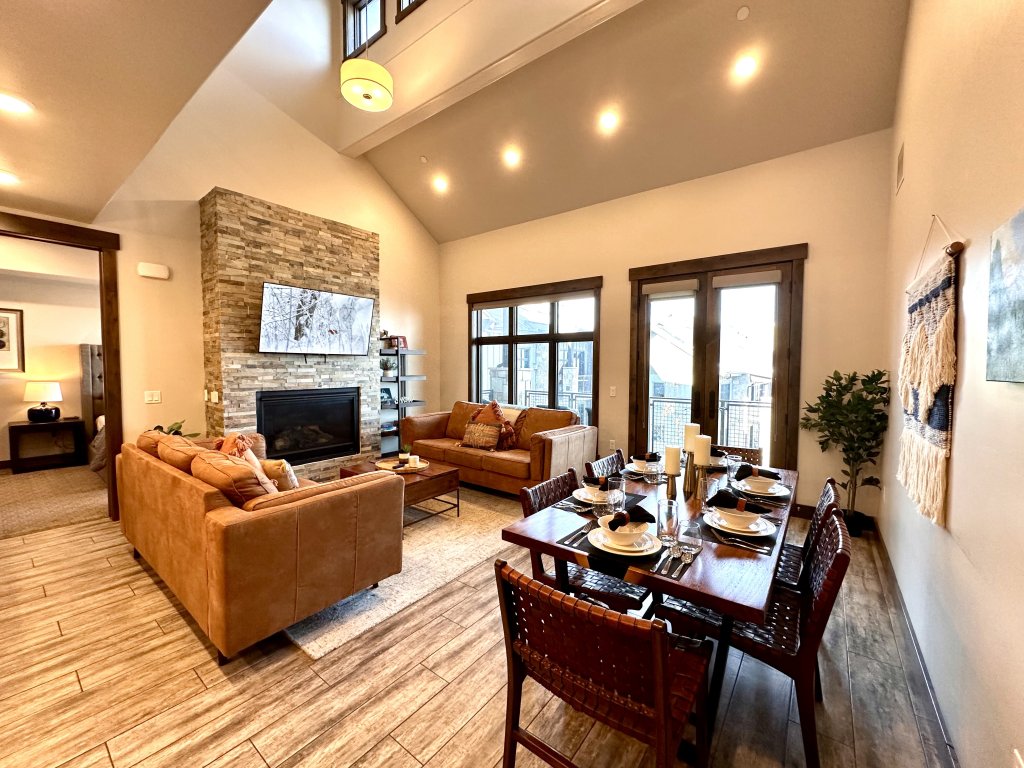 Blackstone Overlook 312 Modern Condo with Hot Tub Access Vacation Rental in Park City - RedAwning