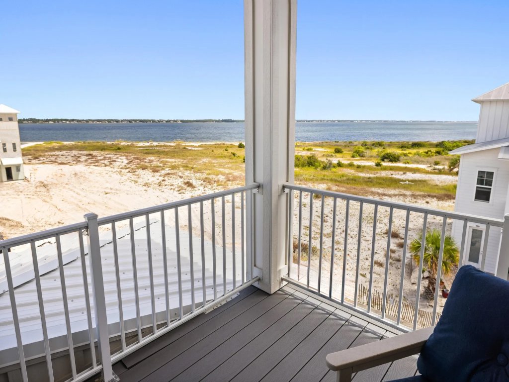 Sunset Serenade Vacation Rental in Navarre - RedAwning