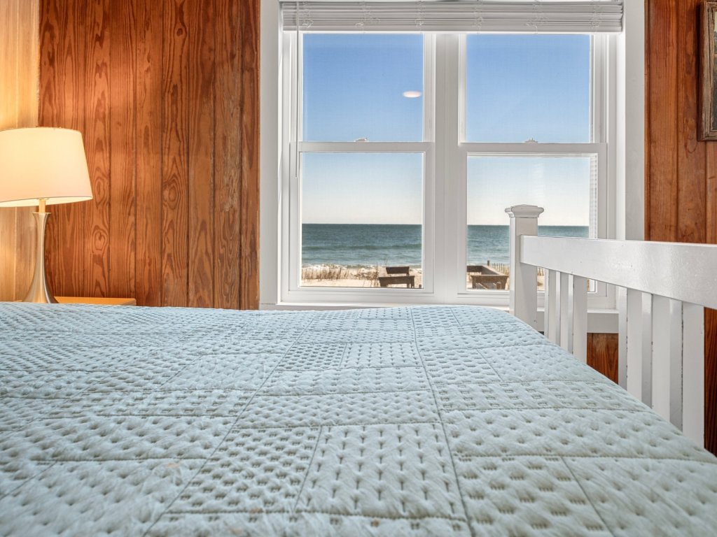 Laughin Place Vacation Rental in Pawleys Island - RedAwning