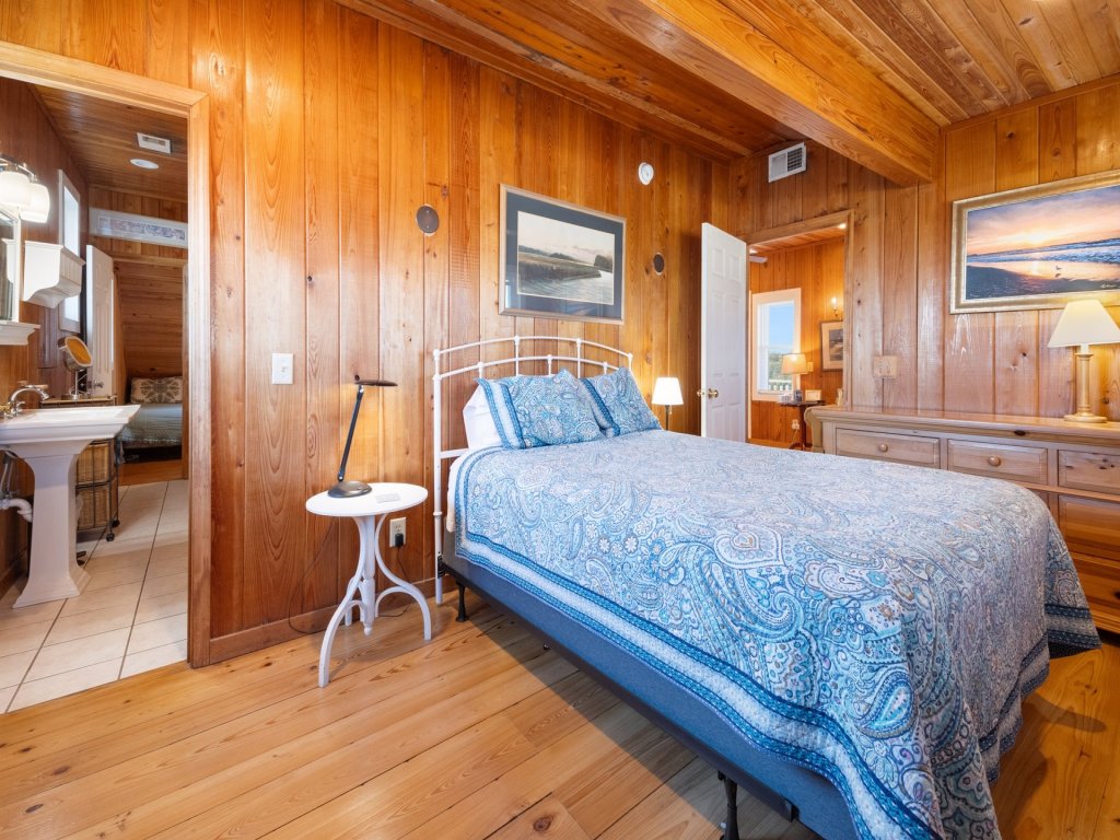 Laughin Place Vacation Rental in Pawleys Island - RedAwning