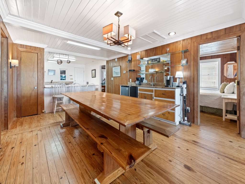 Laughin Place Vacation Rental in Pawleys Island - RedAwning