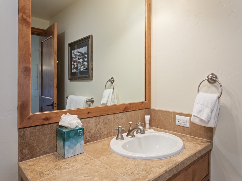 106 - Three Bedroom Shooting Star Vacation Rental in Park City - RedAwning