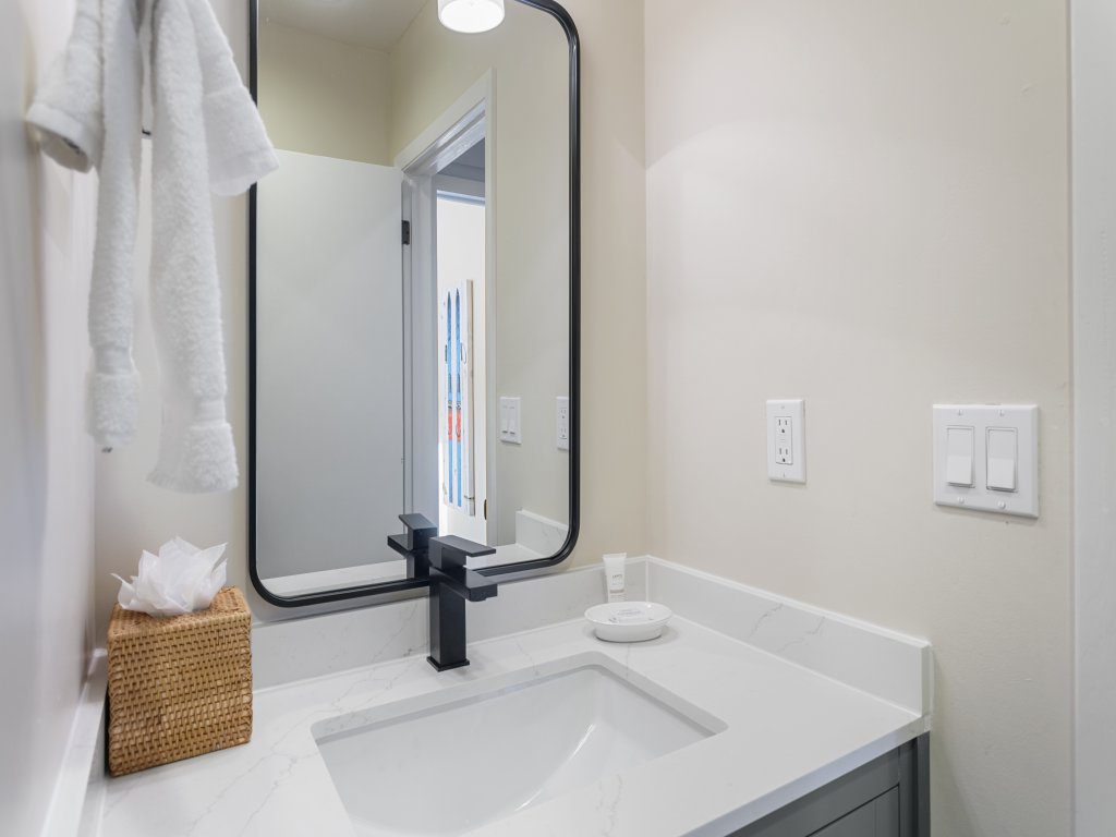 1490 - Three Bedroom with Spa Aspenwood Vacation Rental in Park City - RedAwning