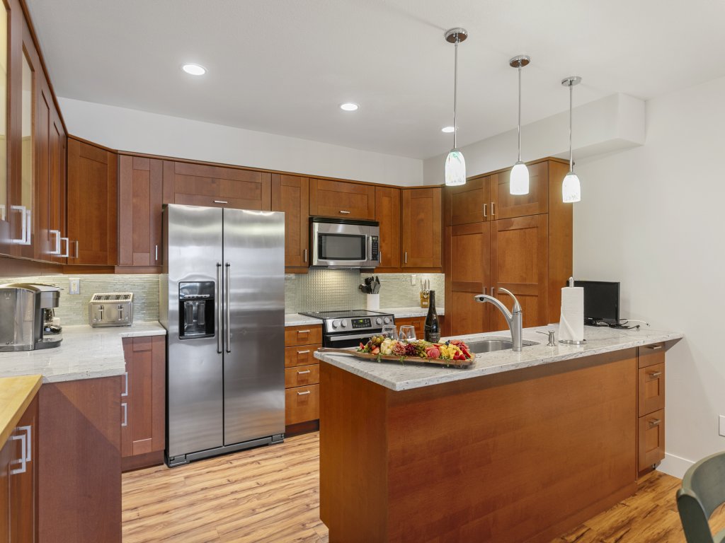 1490 - Three Bedroom with Spa Aspenwood Vacation Rental in Park City - RedAwning