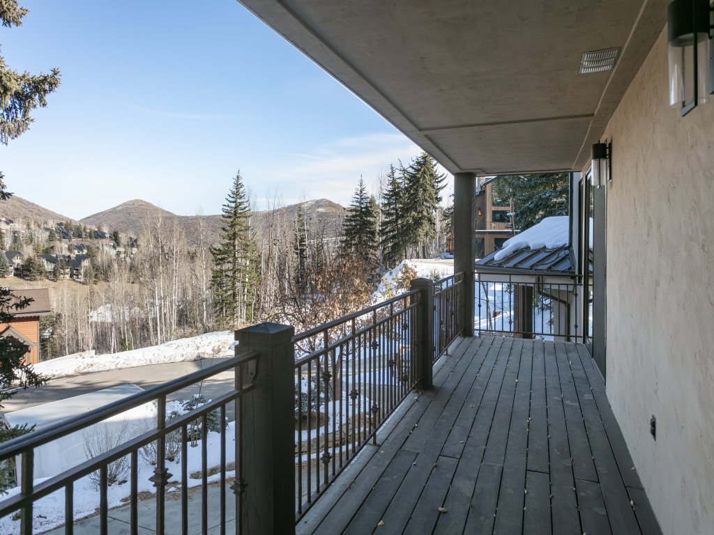 656 Coalition View Court - Private Home with Spa Vacation Rental in Park City - RedAwning