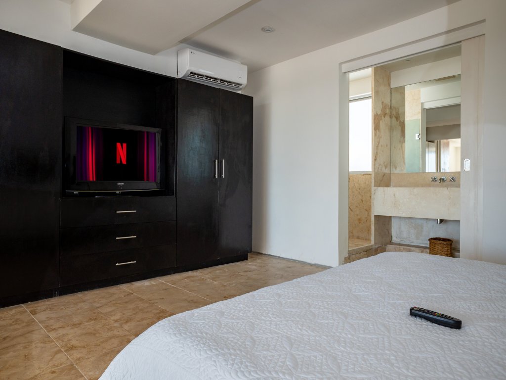 Magia Playa Penthouse 2D Vacation Rental - RedAwning