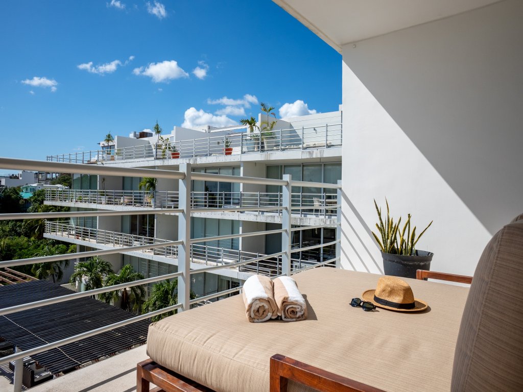 Magia Playa Penthouse 2D Vacation Rental - RedAwning