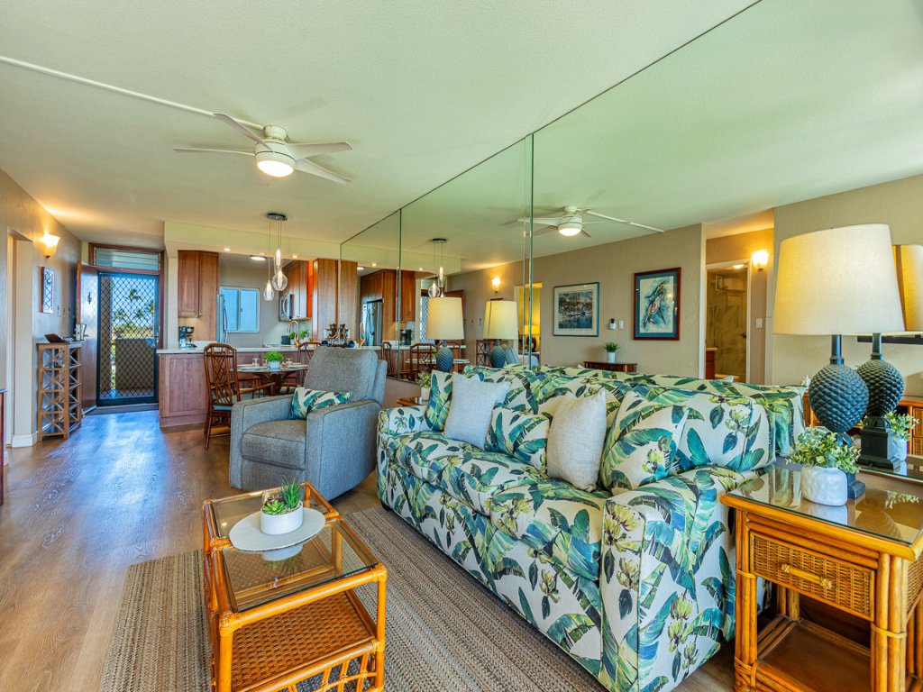 Menehune Shores 324 Vacation Rental in Kihei - RedAwning