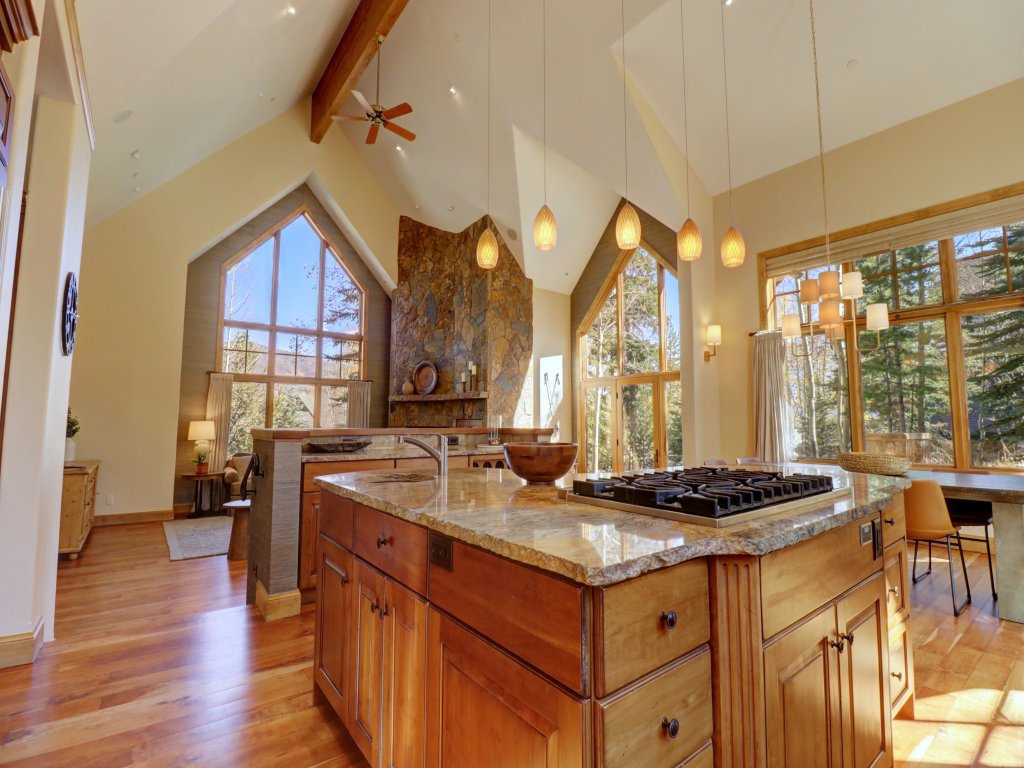 Peakside Escape 178 Vacation Rental in Silverthorne - RedAwning