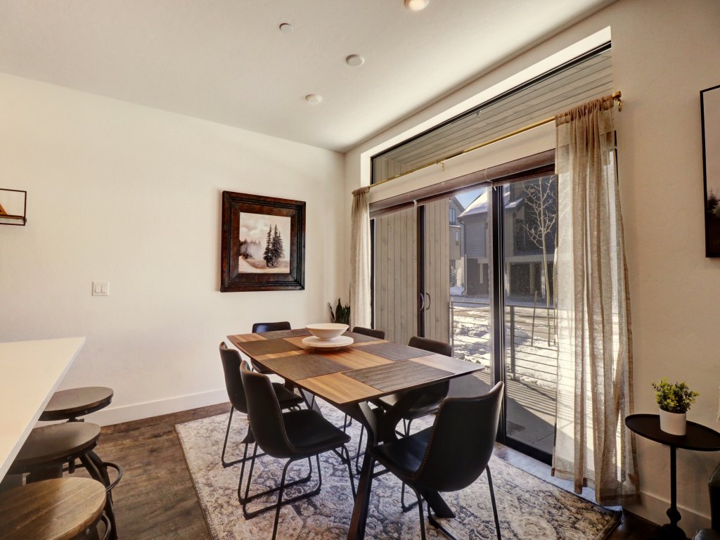 River West 611 Vacation Rental in Silverthorne - RedAwning